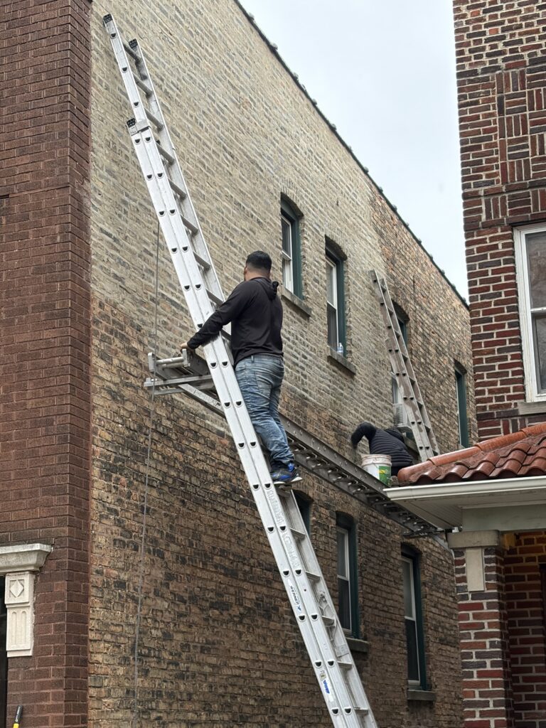 licensed roofing experts Chicago